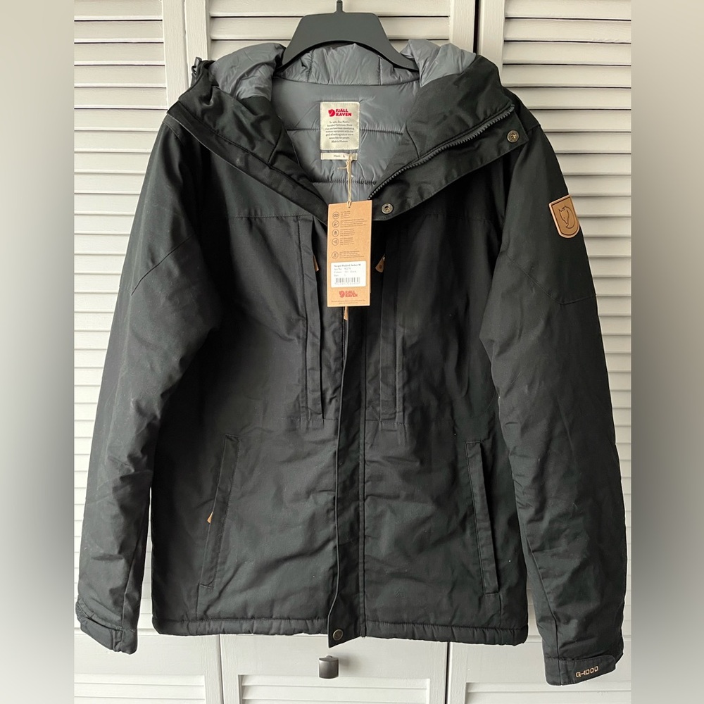 Fjallraven Skogso Padded (insulated) Jacket NWT. Mens Size Large. Black.